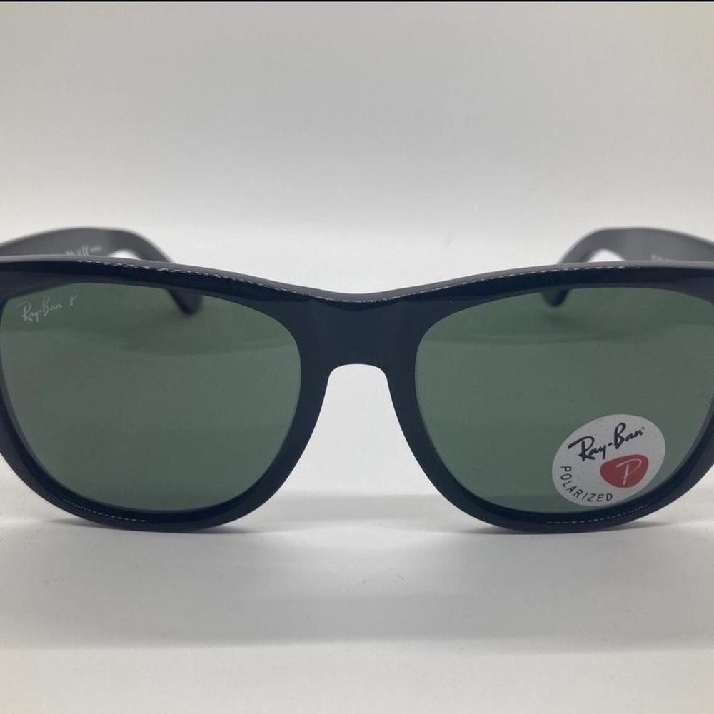 Ray-Ban Wayfarer Black  Polarized Sunglasses - Picture 2 of 8